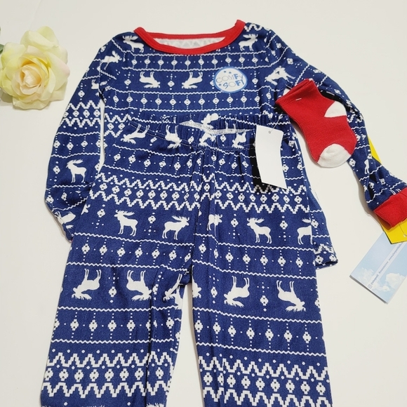 Nwt Max and Olivia boys Christmas pajama set.4T - Picture 2 of 6